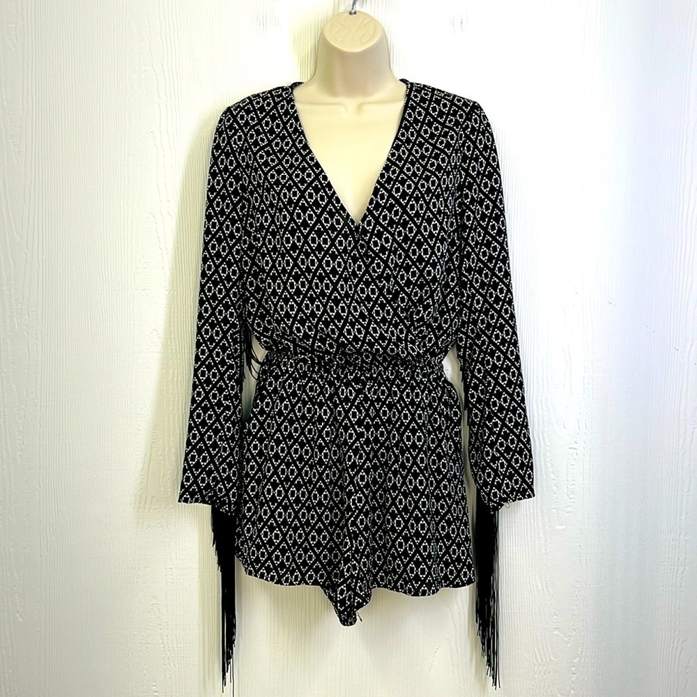 H&M Coachella - Black And White Design Fringe Sleeves Short Romper Size 8